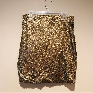 Fun sequined gold mini skirt